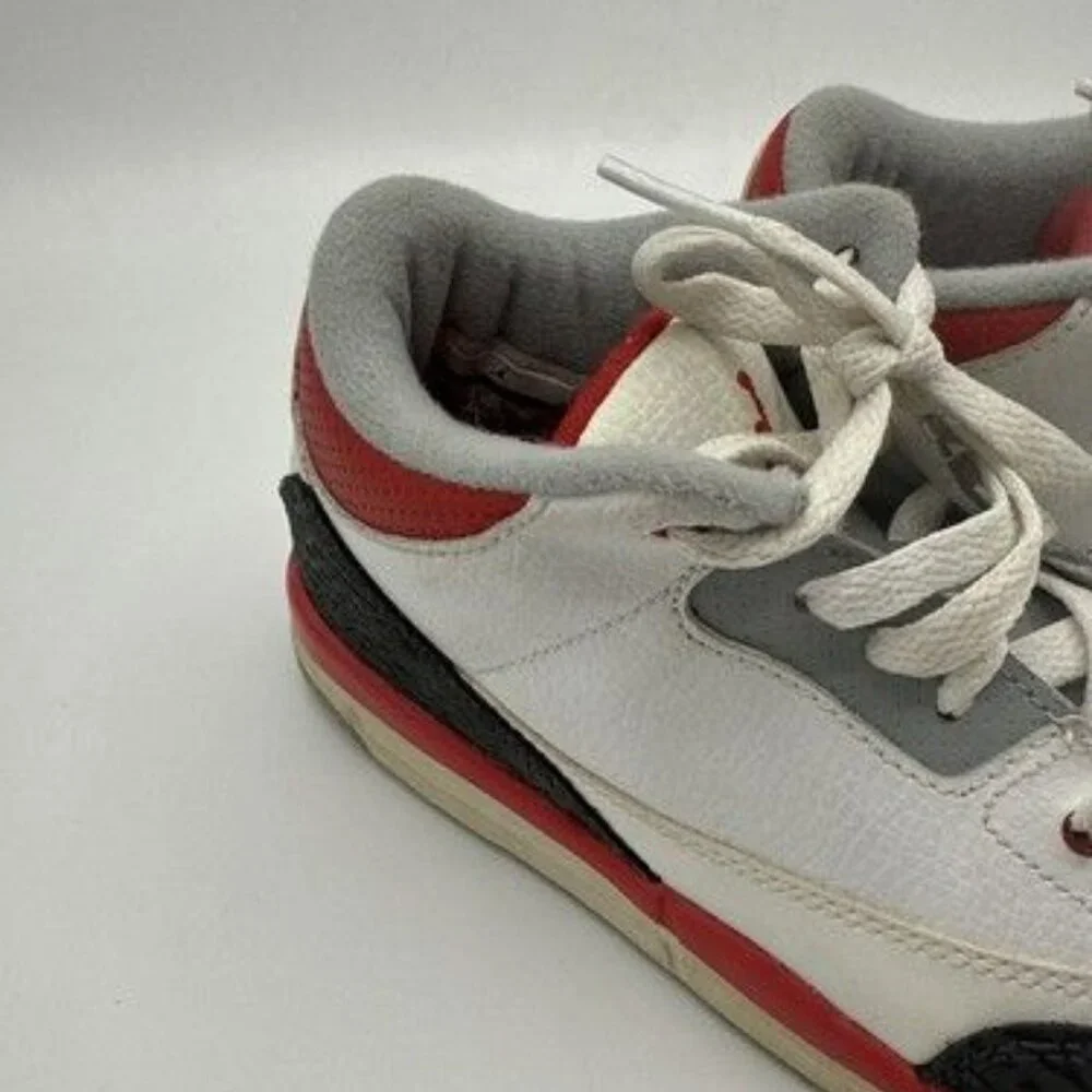LOOK! Nike Air Jordan 3 Retro PS 2013 429487-120 Kids Youth 2.5Y Fire Red Cement